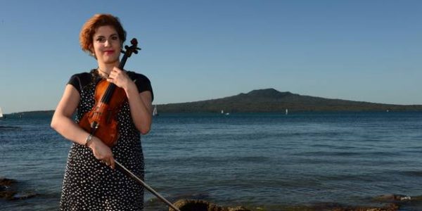 Winning violinist returns to New Zealand
