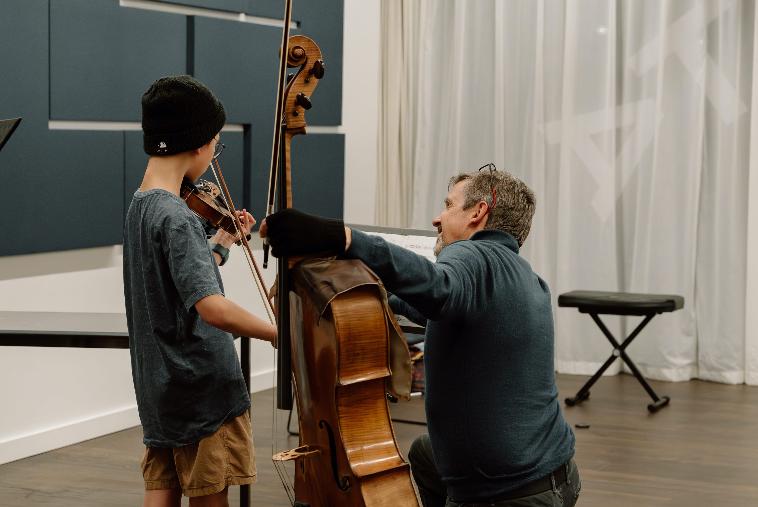 Whakatipu Music Festival 2025 Julian Smiles teaching a string workshop